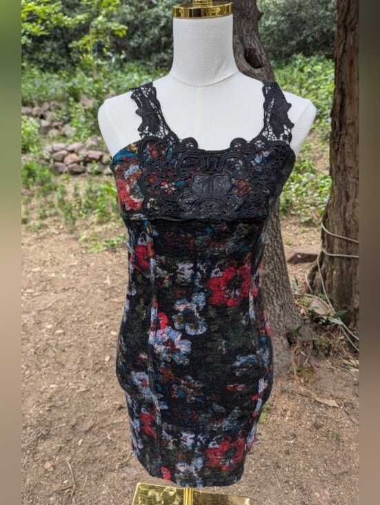 Free People Dresses & Skirts - Free People Small Black Lace Mini Dress